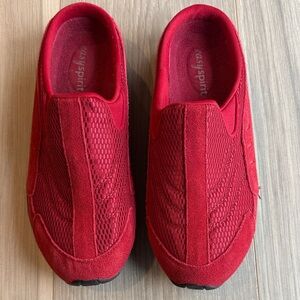 Easy Spirit Women's Red Traveltime Mules Size 8WW
